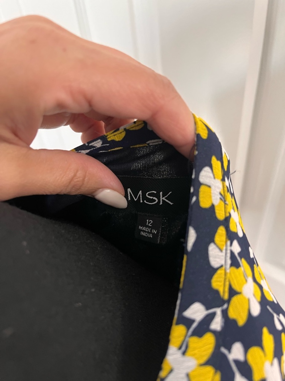 MSK Floral Midi Dress Size 12 Black Yellow White Floral V-Neck - Picture 10 of 11